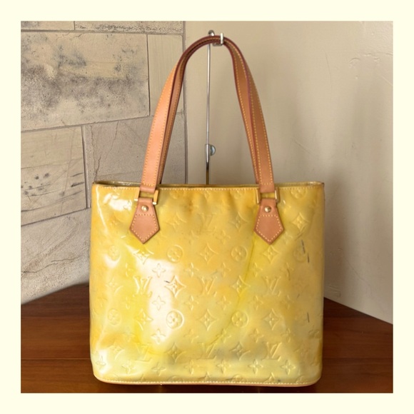 Louis Vuitton Handbags - 🧡FANCY🧡Louis Vuitton Houston Yellow Patent Vernis Leather Handbag